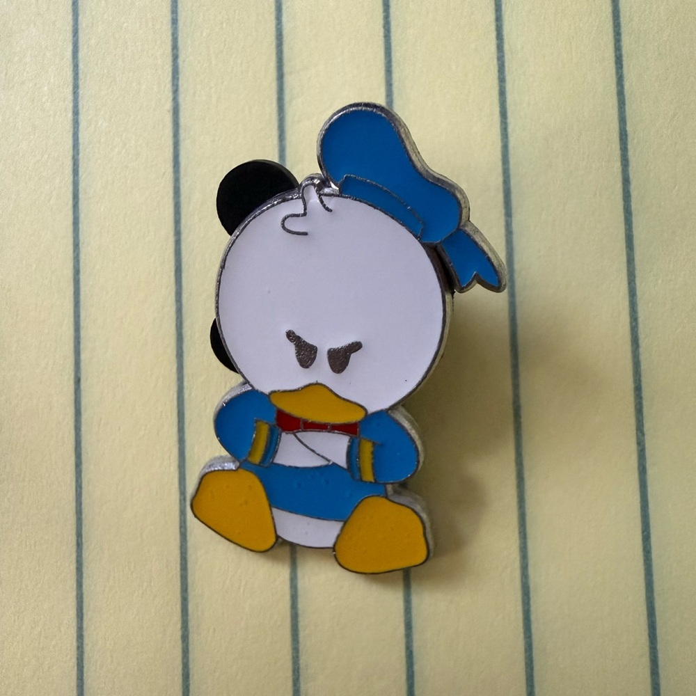 Disney Enamel Pin - Donald Duck